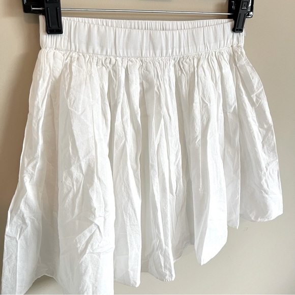 🚩ASOS - Bershka Poplin Volume Mini Skirt - White - Size XS - NWT - Picture 4 of 6
